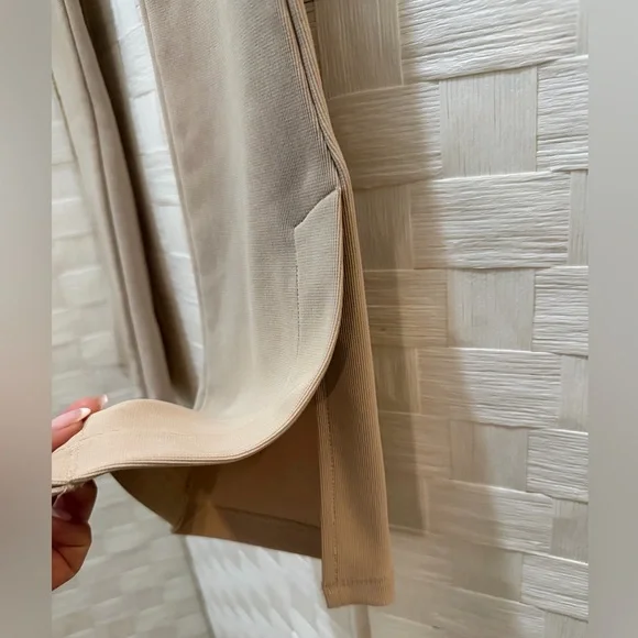 Zara High Waisted Beige Pants - Picture 3 of 7